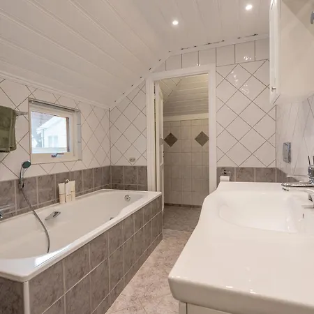 Apartment Central Family Apartment - Well Equipped And Newly Renovated *