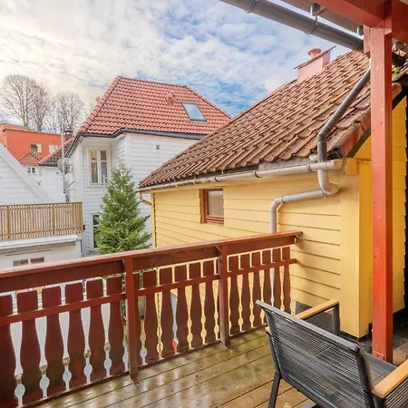 Central Family Apartment - Well Equipped And Newly Renovated Apartment