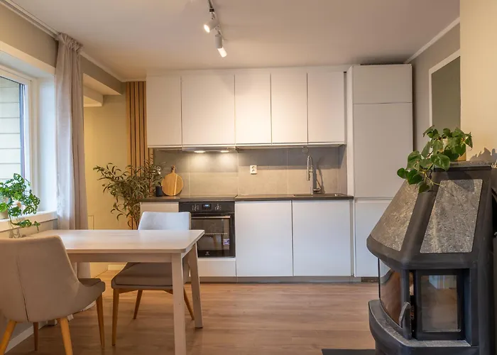 Family - Well Equipped And Newly Renovated